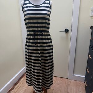 Uniqlo Striped Sleeveless Dress - Navy and white, built in shelf bra